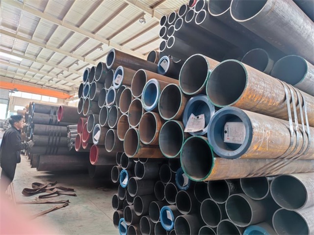 呼和浩特35#高压无缝钢管
